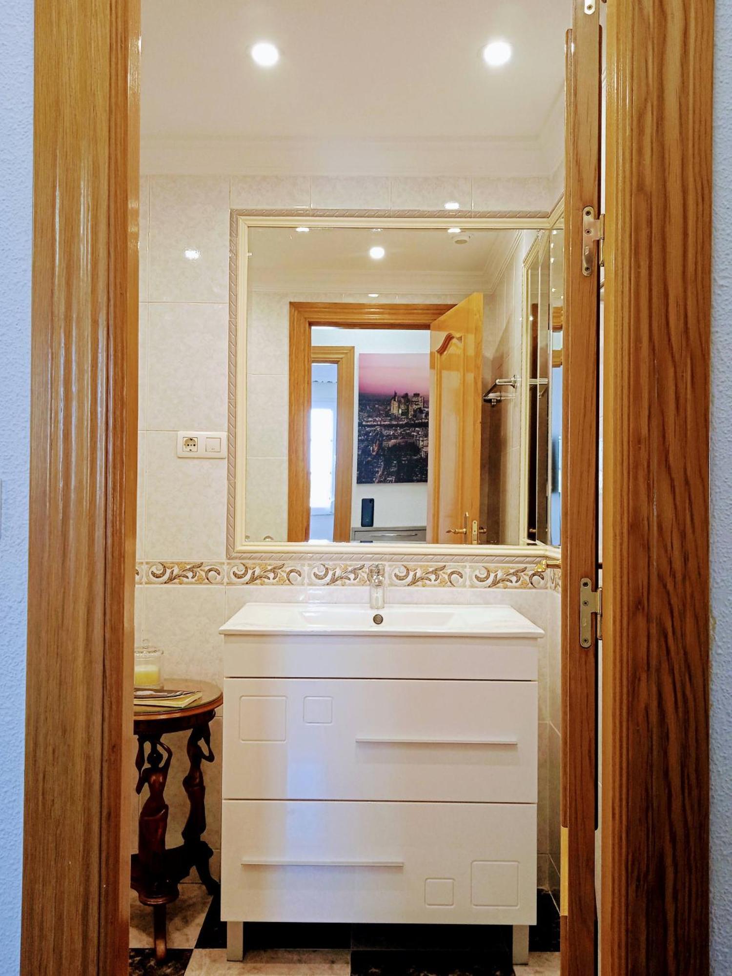 Iberos Royal Apartment La Zubia  Ngoại thất bức ảnh